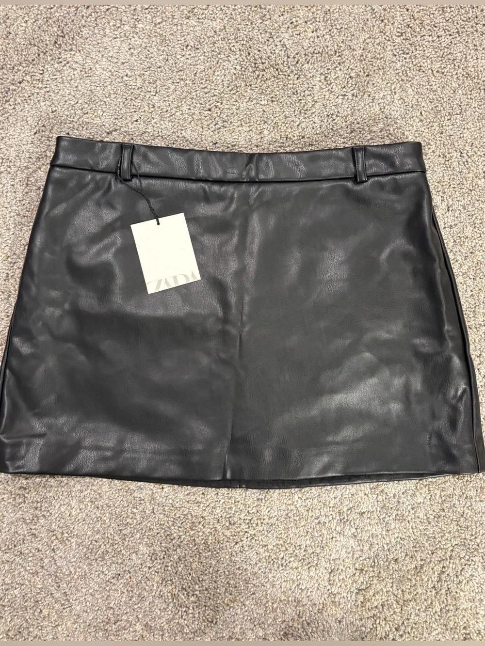 NWT ZARA Black Faux Leather Solid Mini Short Skirt Zip Closure Women's Size M